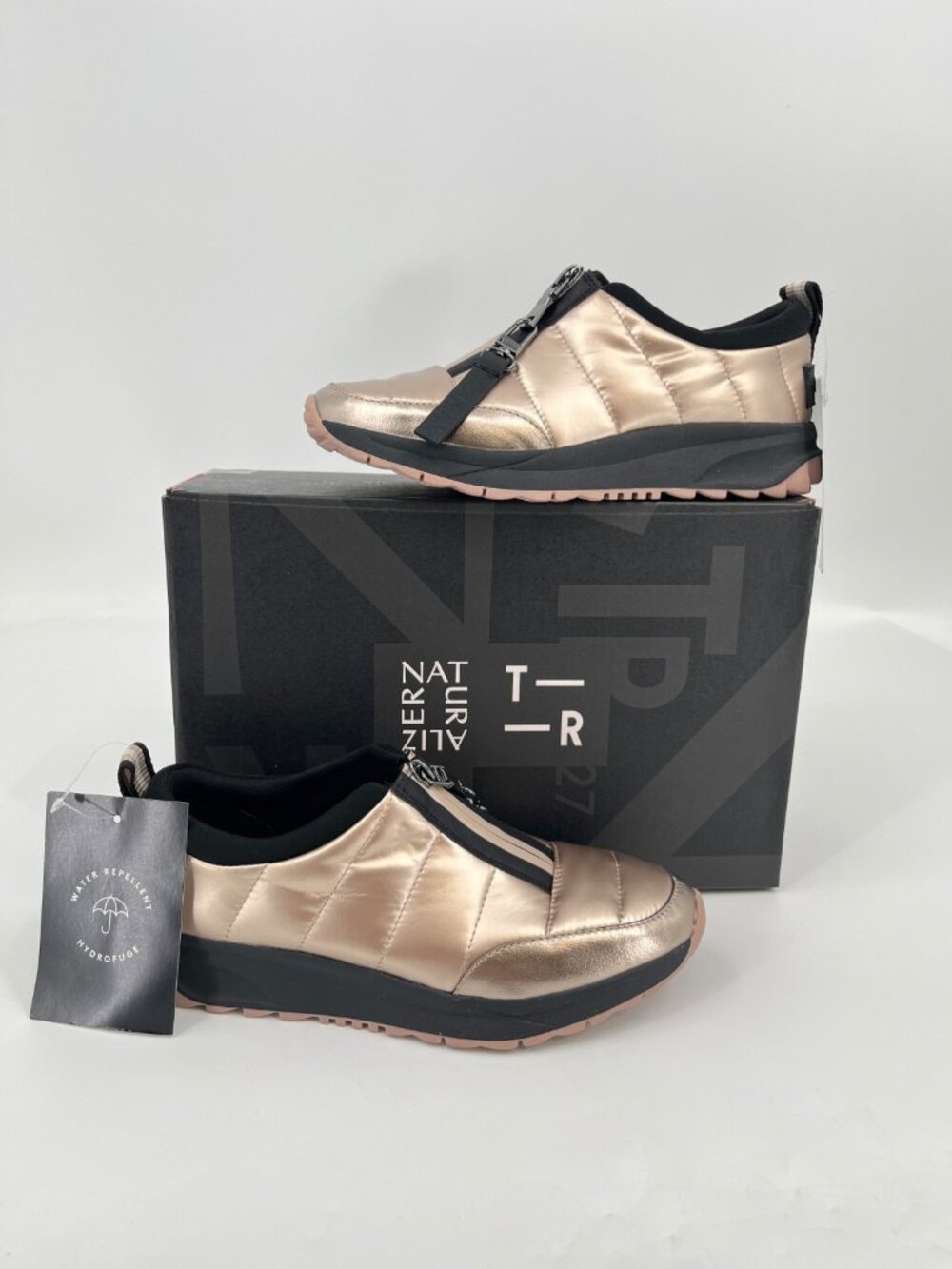 Naturalizer Think Royln Breakaway Sneakers Gold Size 6.5 Zip Water Resistant
